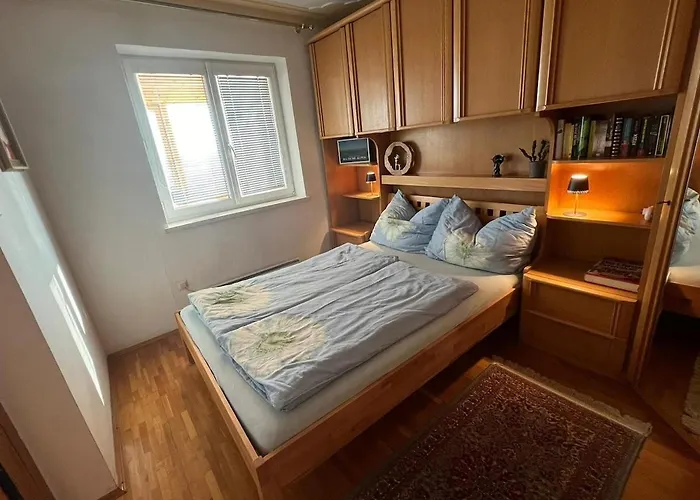 Mountain House With A View דירה *